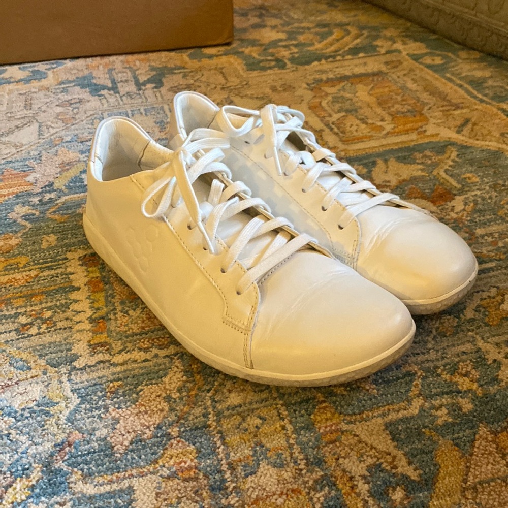 Vivo Court Shoes Size 9.5 or 41 Barefoot Friendly